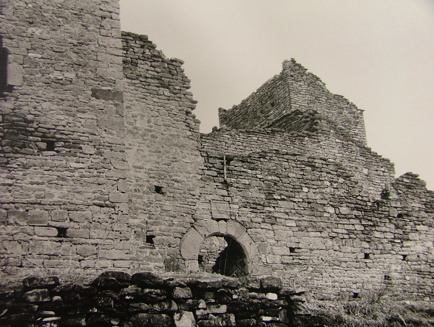 1977 estado de la fachada principal y torre sur